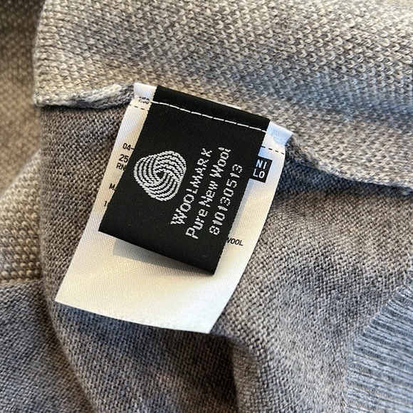 Uniqlo sweater - Picture 6 of 12